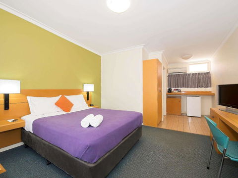 Ibis Styles Geraldton - Holiday Adelaide 1