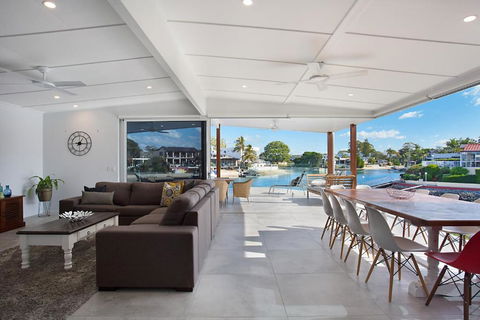 INCREDIBLE VALUE - Perfect For Large Families - Holiday Adelaide 2