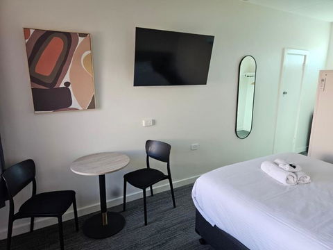 International Hotel Motel - Holiday Adelaide 1