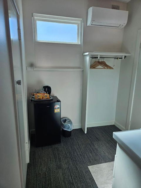 International Hotel Motel - Holiday Adelaide 2