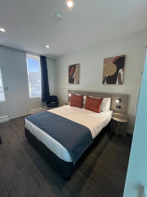 International Hotel Motel - Holiday Adelaide 0