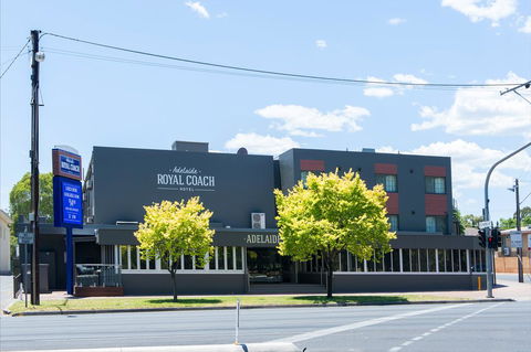 Adelaide Royal Coach - Holiday Adelaide 0