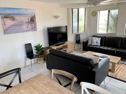 Aegean Mooloolaba - Holiday Adelaide 1