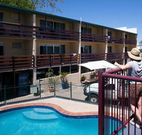 Airlie Beach YHA - Holiday Adelaide