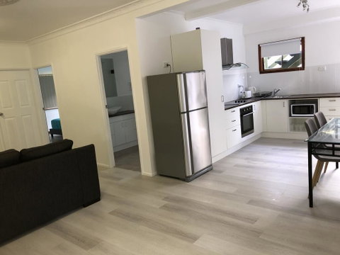 Airlie Getaway Unit 3 - Holiday Adelaide 3