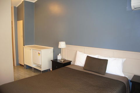 Airlie House Motor Inn - Holiday Adelaide 3