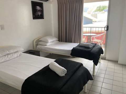 Airlie Waterfront Accommodation - Holiday Adelaide 2