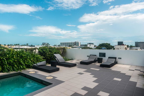 Airtrip Apartments On River Street, Mackay - Holiday Adelaide 0