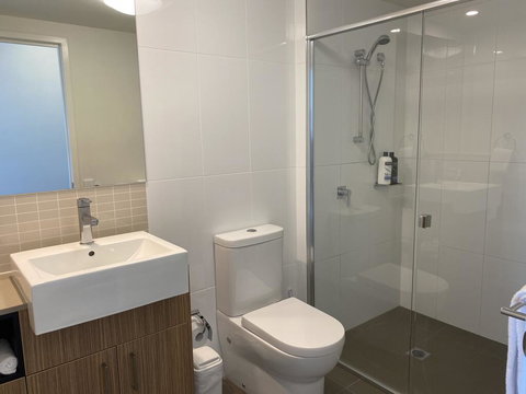 Airtrip Apartments On River Street, Mackay - Holiday Adelaide 2