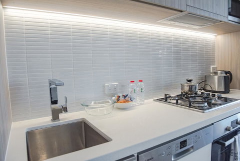 AirTrip Apartments On Tribune Street - Holiday Adelaide 1