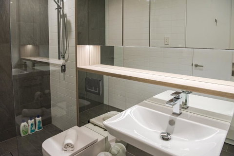 AirTrip Apartments On Tribune Street - Holiday Adelaide 2