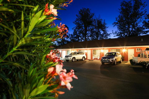 Akuna Motor Inn And Apartments - Holiday Adelaide 0
