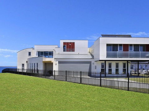 Albatross - Whale Watch From The House - Holiday Adelaide 0