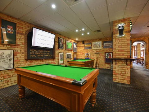 Albion Hotel - Holiday Adelaide 2