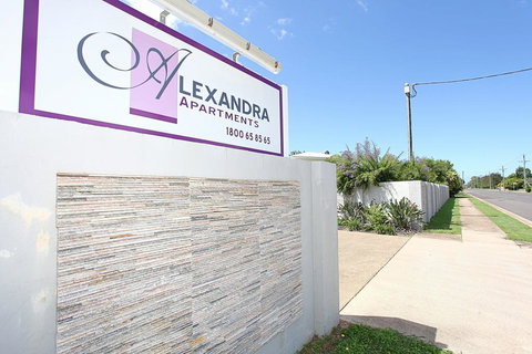 Alexandra Apartments - Holiday Adelaide 0