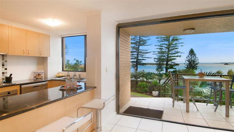 Allamanda U2, - Awesome Location - - Holiday Adelaide 0