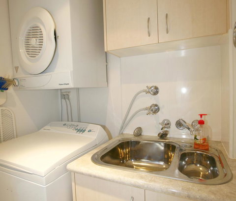 Allamanda U2, - Awesome Location - - Holiday Adelaide 1