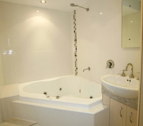 Allamanda U2, - Awesome Location - - Holiday Adelaide 3