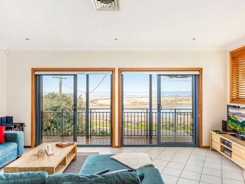 Allure - On Seven Mile Beach Gerroa - Holiday Adelaide 2