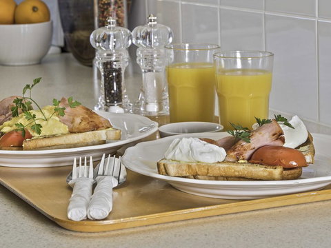 Almare Tourist Motel - Holiday Adelaide 0