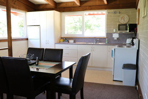 Alpenhorn Holiday Units - Holiday Adelaide 2