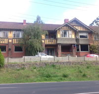 Alpine Retreat Hotel - Holiday Adelaide
