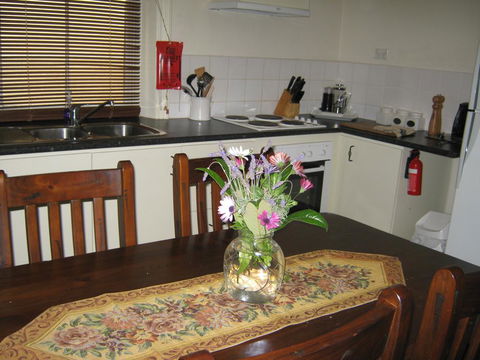 Amalie Cottage Waikerie - Holiday Adelaide 3