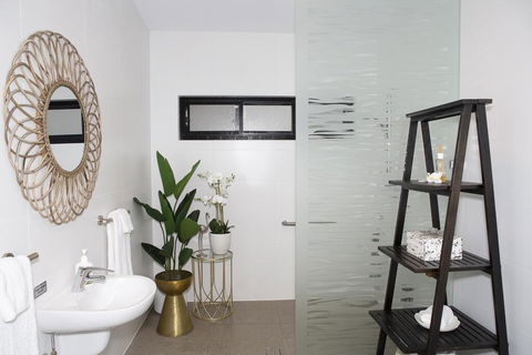 Amazing Grace - Holiday Adelaide 1