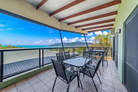 Ambience Of Airlie - Airlie Beach - Holiday Adelaide 1