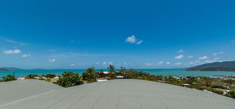 Ambience Of Airlie - Airlie Beach - Holiday Adelaide 2