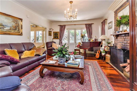 Amore Mt Tamborine - Holiday Adelaide 3