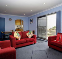 Anchorage 7 Beautifully Renovated Close to Rockpool - Holiday Adelaide