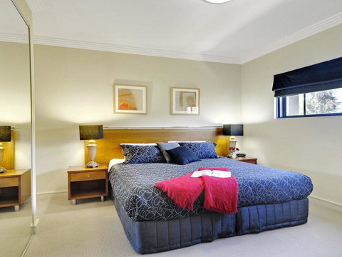 Anchorage @Harbourside - Magnificent Views - Holiday Adelaide 1