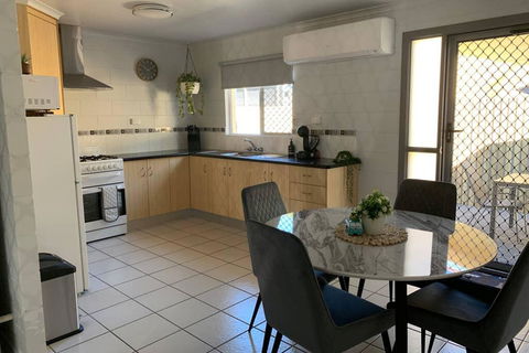 Andergrove Home With A Garden View-Wi-fi & Netflix - Holiday Adelaide 2
