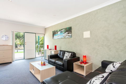 Anglesea River Apartments - 2 Bed Unit 2/4 - Holiday Adelaide 1
