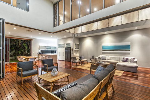 Angourie Beach House @ Corporate Boardies - Holiday Adelaide 2
