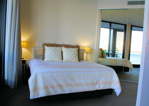 Apartment On King Street - Holiday Adelaide 2