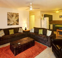 Apartment with Inground Pool - Holiday Adelaide
