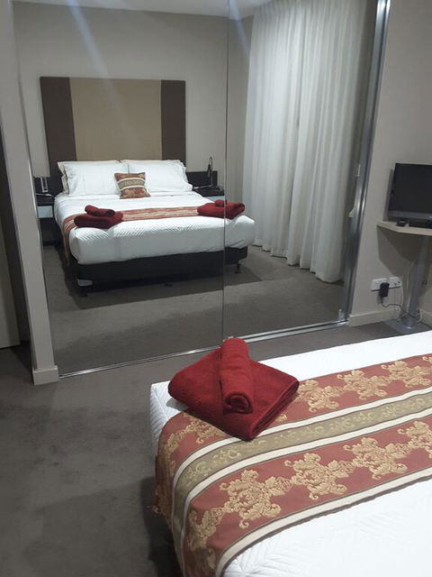 APARTMENT@96 - Holiday Adelaide 2