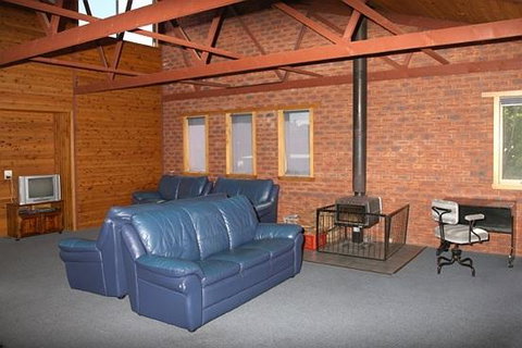 Apollo Bay Backpackers Lodge - Holiday Adelaide 1