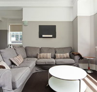 Apt - Sunny with Views - Holiday Adelaide