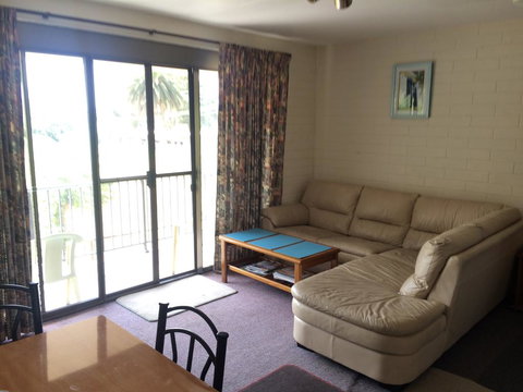 Aquarius Holiday Apartments - Holiday Adelaide 2