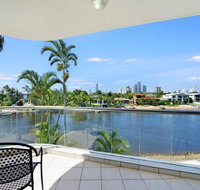 Arc Resort Stunning 3 Bedroom in Broadbeach - Holiday Adelaide