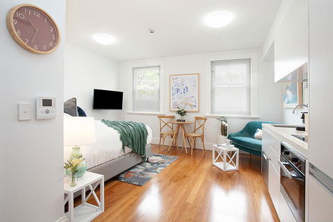 Art Deco Designer Studio In Lewisham - Holiday Adelaide 0