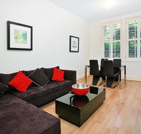 Art Deco in the Cul-de-Sac - Spacious Executive 1BR Potts Point Apartment in Quiet Cul-de-Sac - Holiday Adelaide