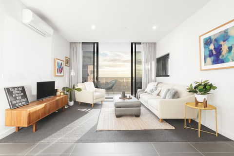 Ascent Apartment With Ocean Views By Ready Set Host - Holiday Adelaide 0