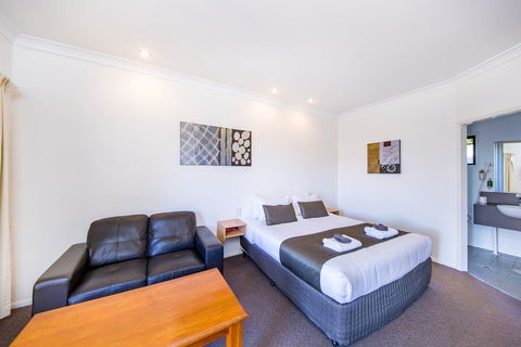 Ascot Lodge Motor Inn - Holiday Adelaide 1