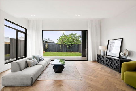 Luxurious Getaway For Big Groups - Holiday Adelaide 2