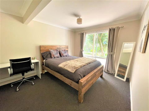 Luxury Mountain Retreat With Gym, Heated Private Pool & Bush Views - Holiday Adelaide 0