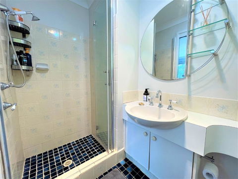 Luxury Mountain Retreat With Gym, Heated Private Pool & Bush Views - Holiday Adelaide 2